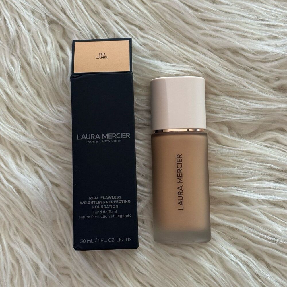 Laura Mercier Real Flawless Weightless Perfecting Foundation 3N2 Camel